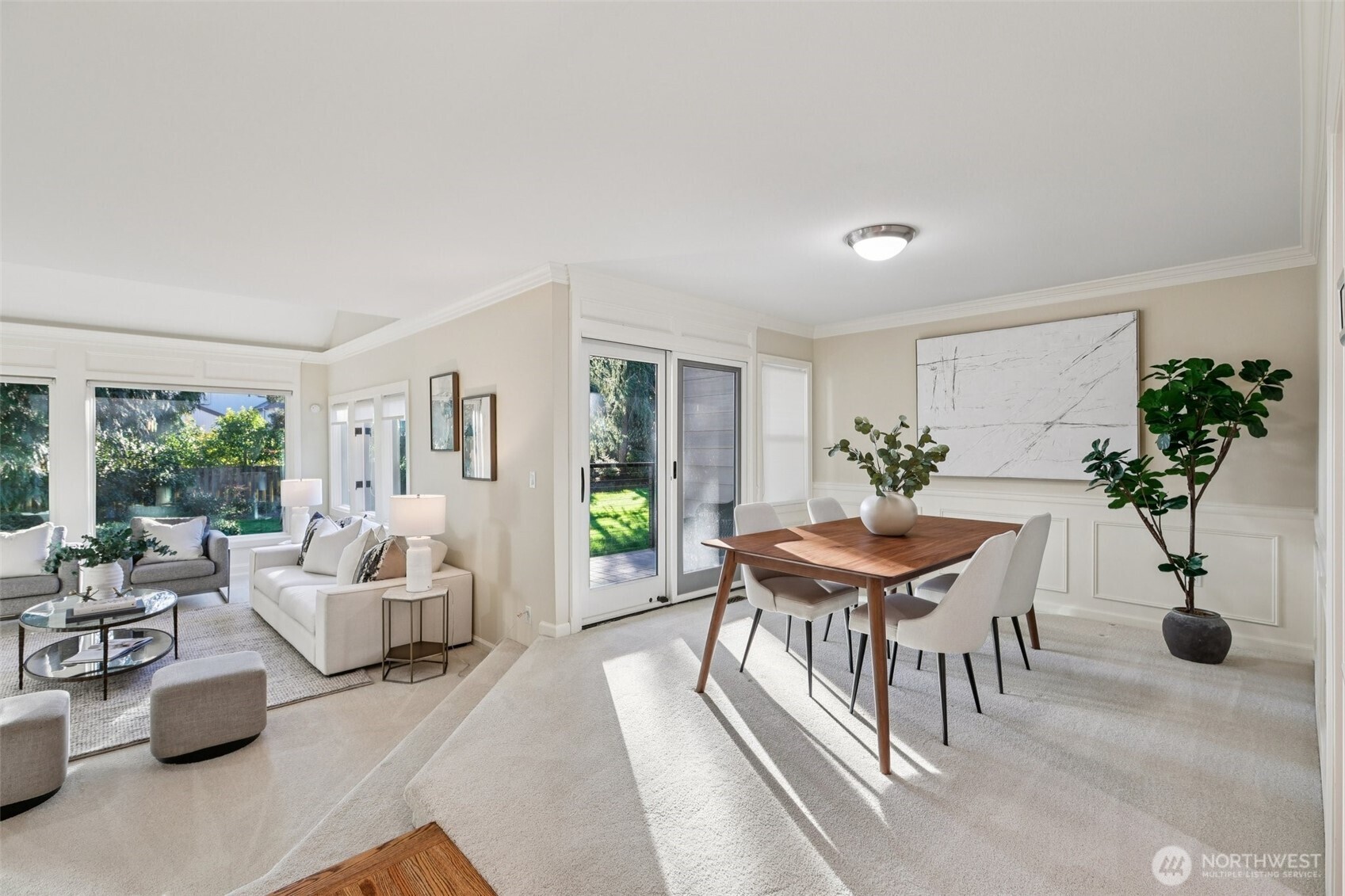 10331 NE 19th Place , Bellevue, WA 98004