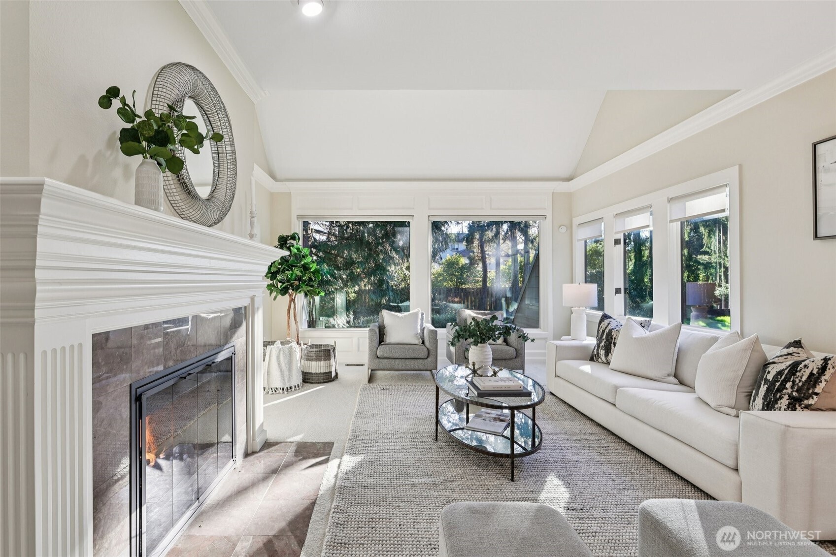 10331 NE 19th Place , Bellevue, WA 98004