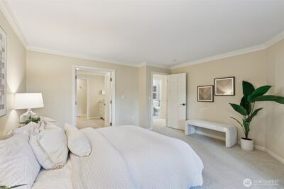 10331 NE 19th Place , Bellevue, WA 98004 - Photo 23