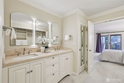 10331 NE 19th Place , Bellevue, WA 98004 - Photo 25