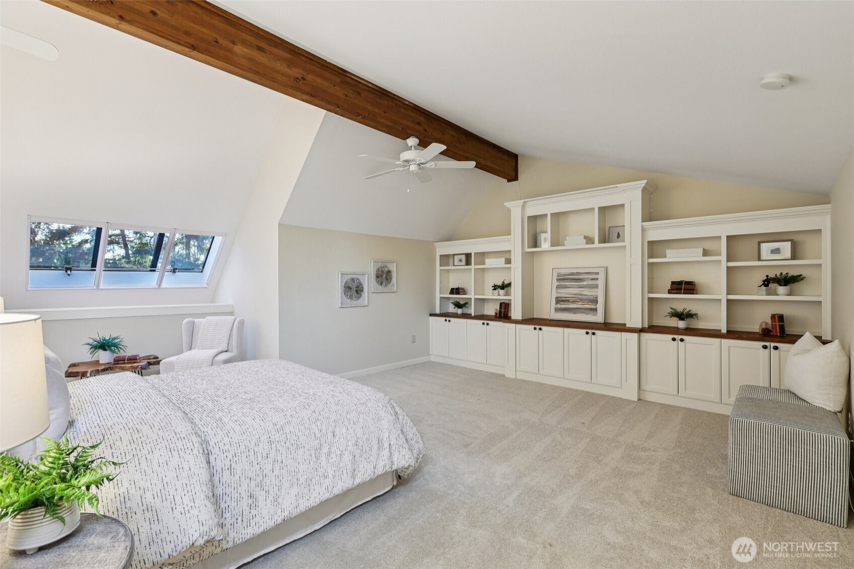 10331 NE 19th Place , Bellevue, WA 98004