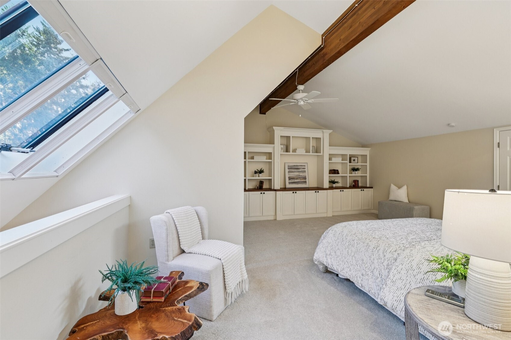 10331 NE 19th Place , Bellevue, WA 98004