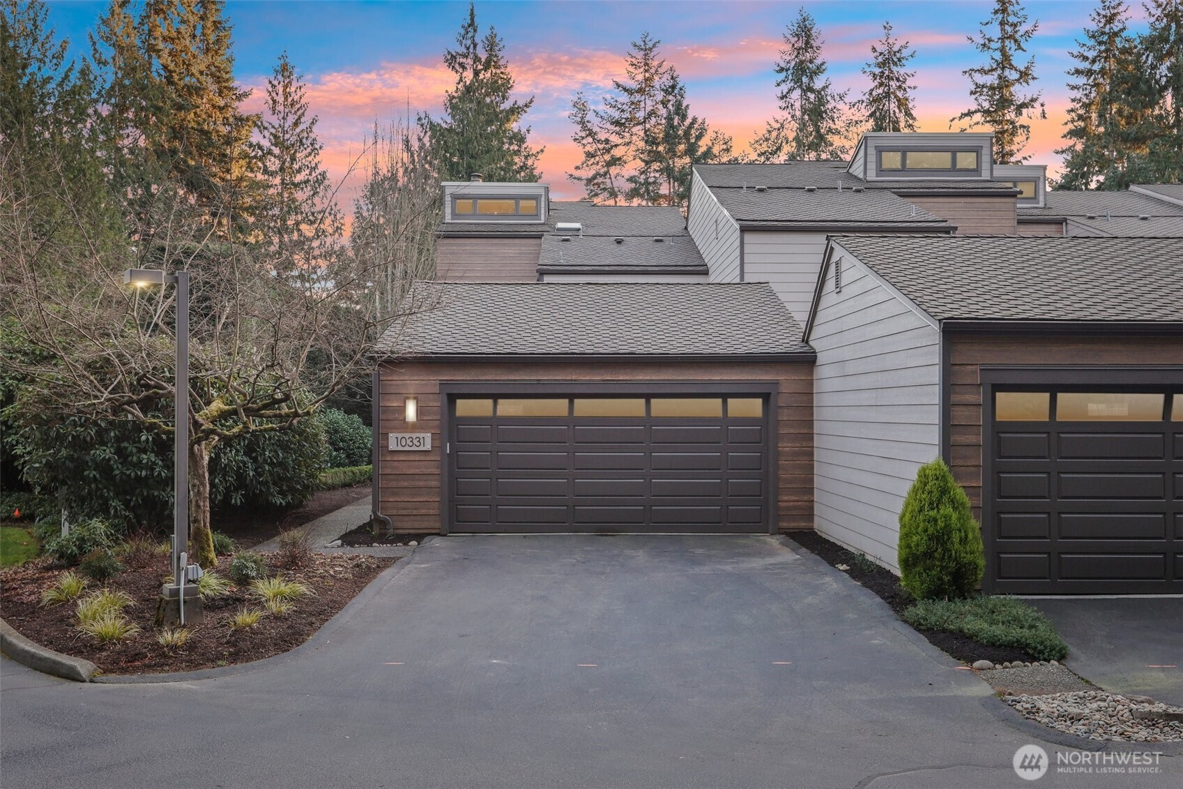 10331 NE 19th Place , Bellevue, WA 98004