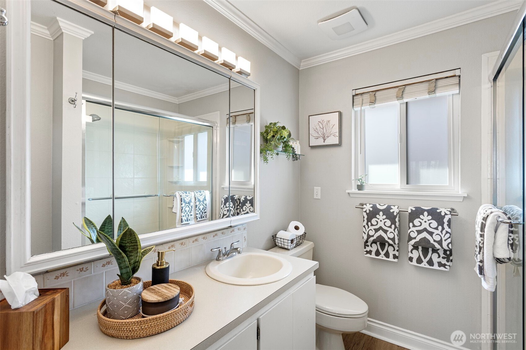 10643 Glen Acres Drive S #10643, Seattle, WA 98168