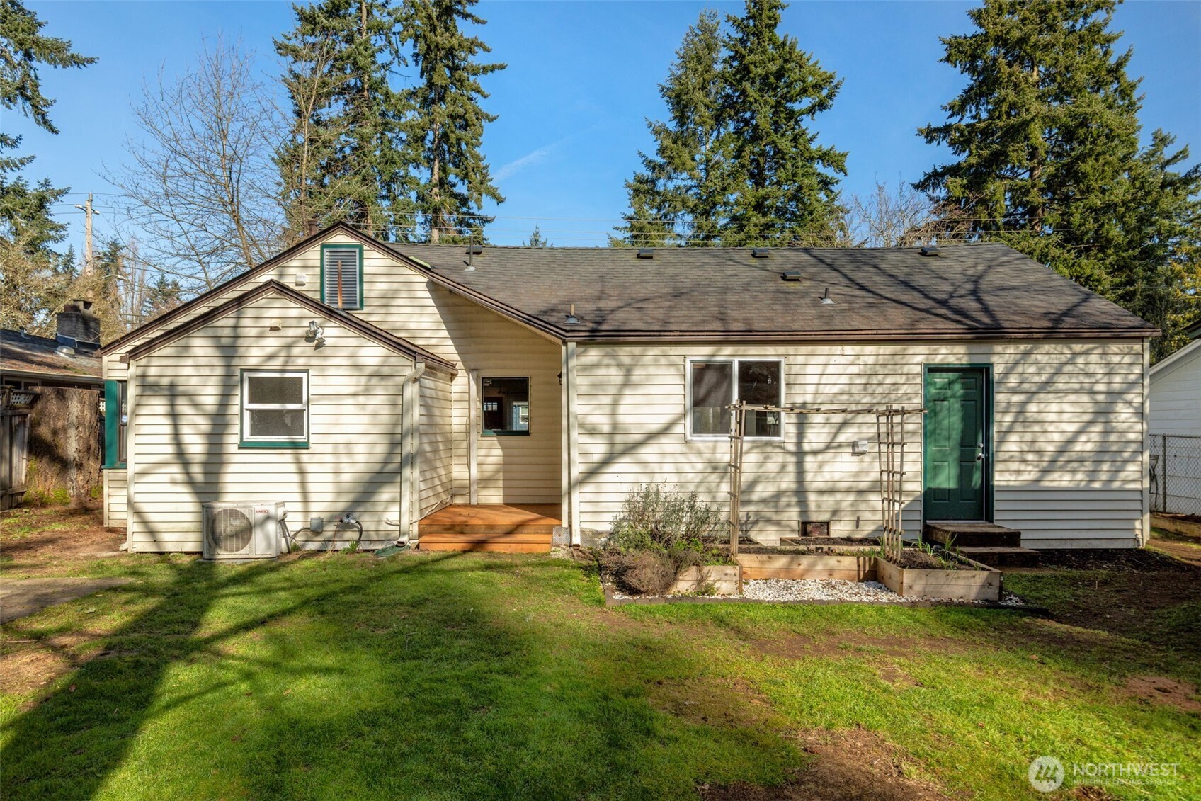 1815 N 137th Street , Seattle, WA 98133