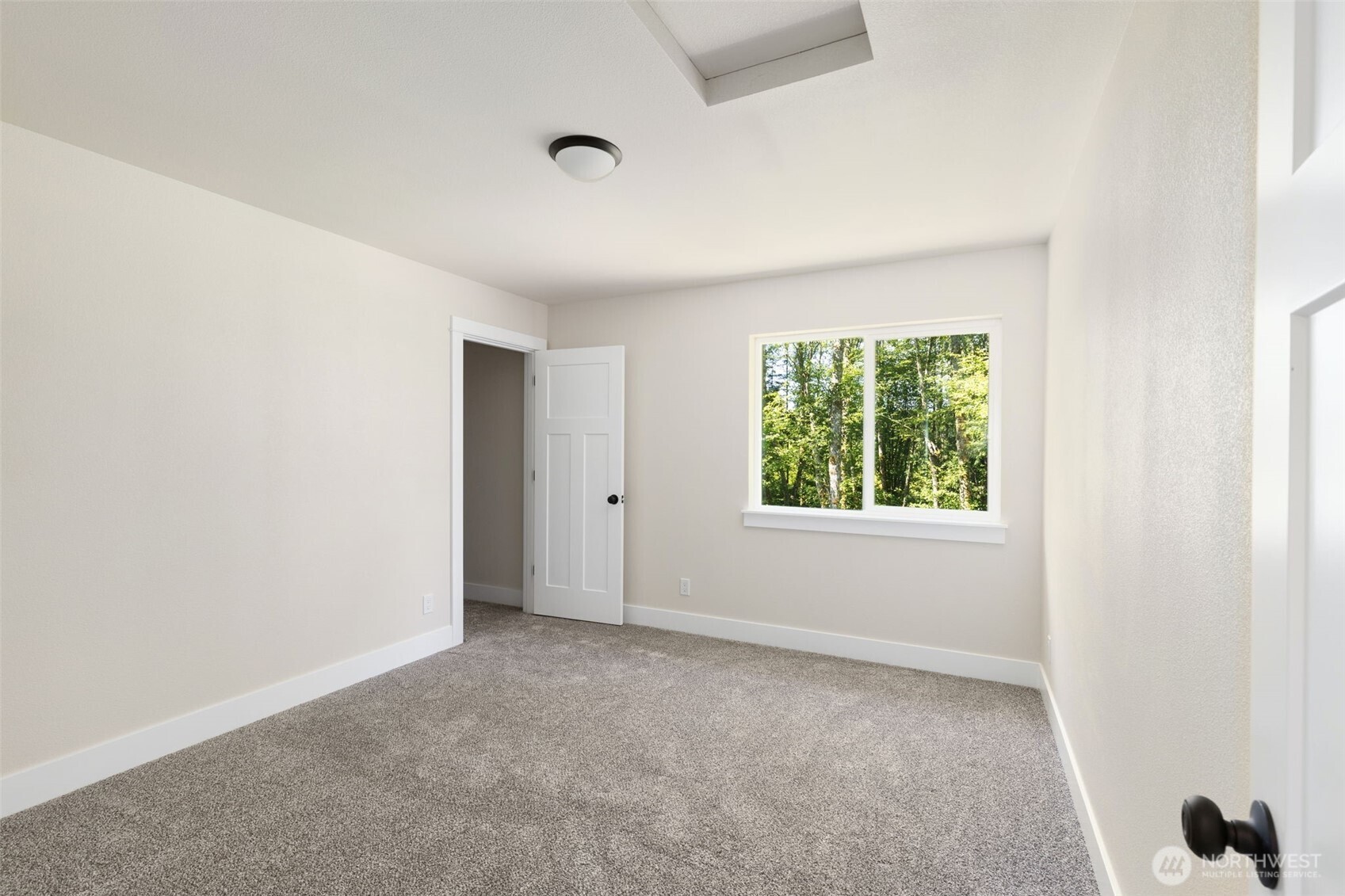 36671 Tamarack Drive NE, Hansville, WA 98340