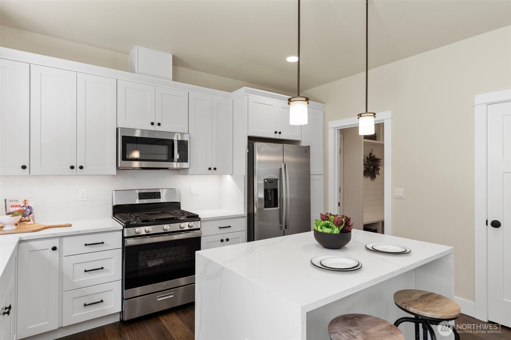 36671 Tamarack Drive NE, Hansville, WA 98340