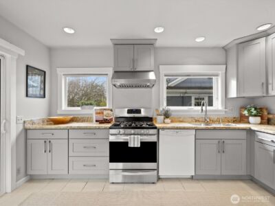 7532 9th Avenue NE, Seattle, WA 98115 - Photo 13