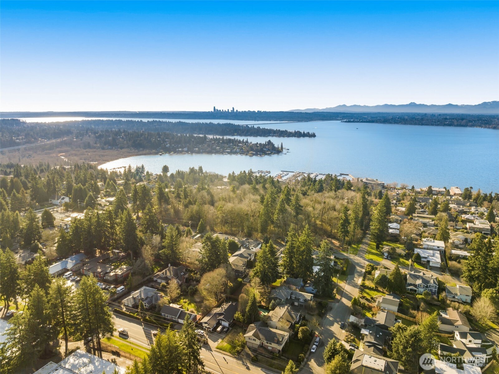 10618 NE 54th Lane , Kirkland, WA 98033
