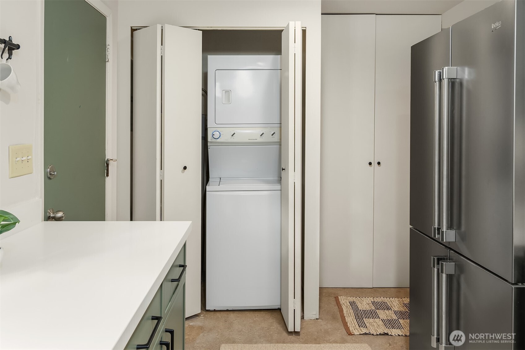 5035 25th Avenue SW, Seattle, WA 98106