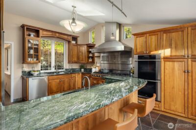 8413 SE 53rd Place , Mercer Island, WA 98040 - Photo 11