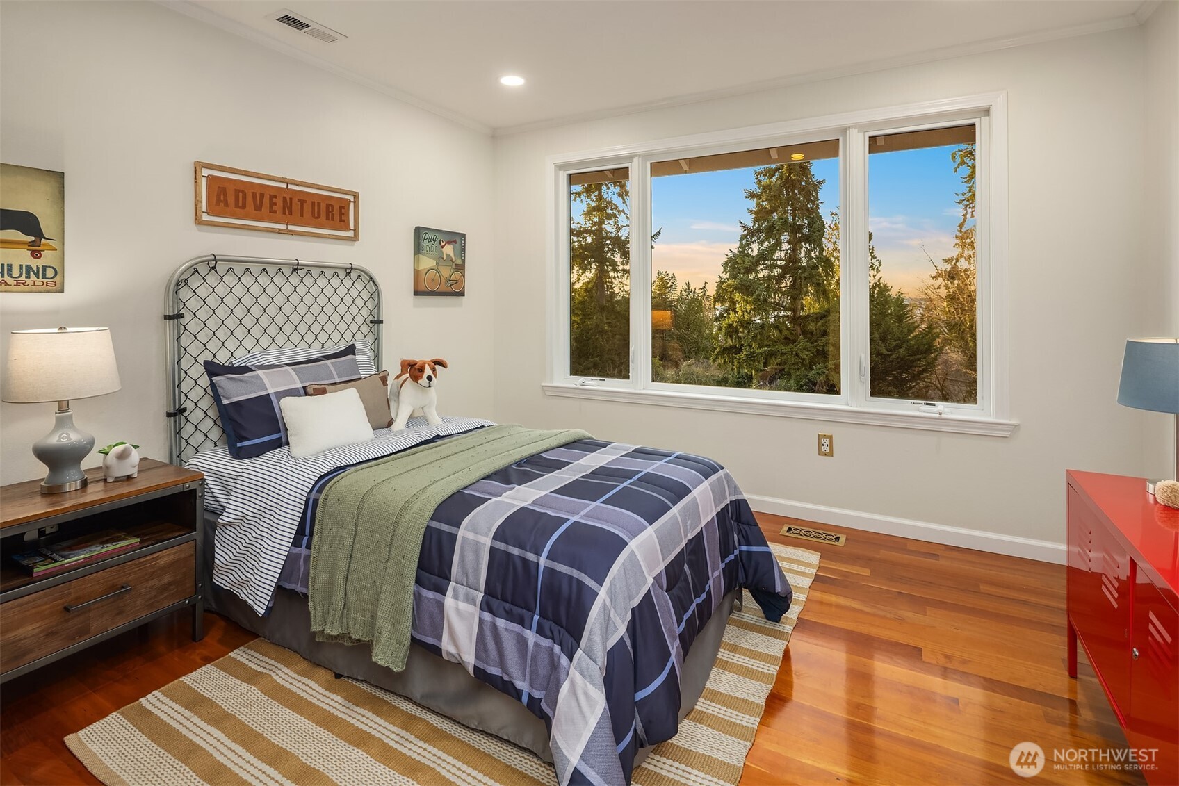 8413 SE 53rd Place , Mercer Island, WA 98040