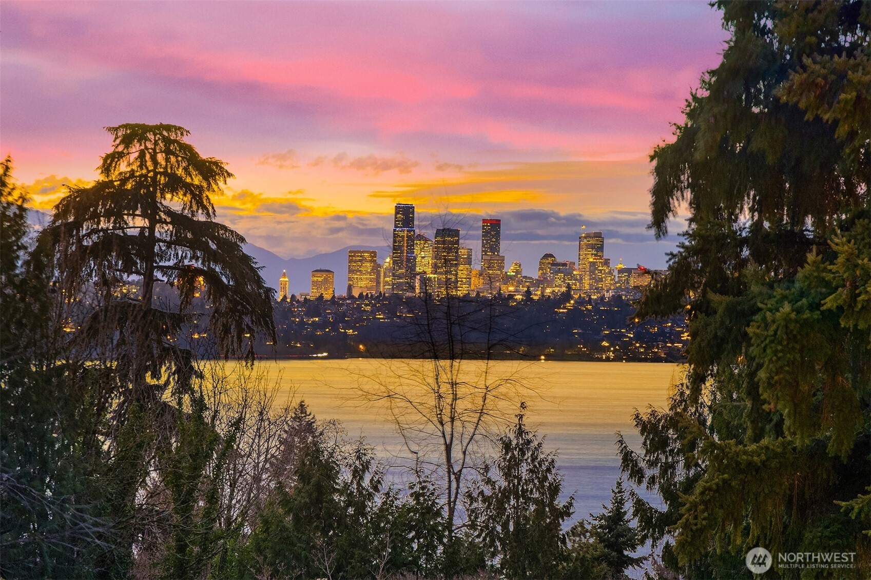 8413 SE 53rd Place , Mercer Island, WA 98040