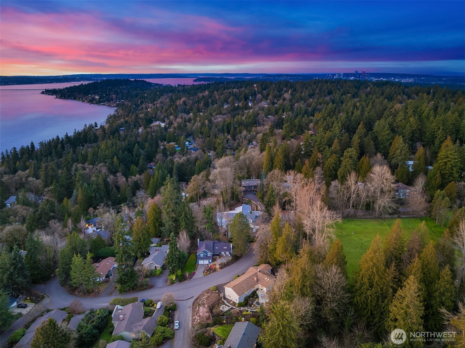 8413 SE 53rd Place , Mercer Island, WA 98040
