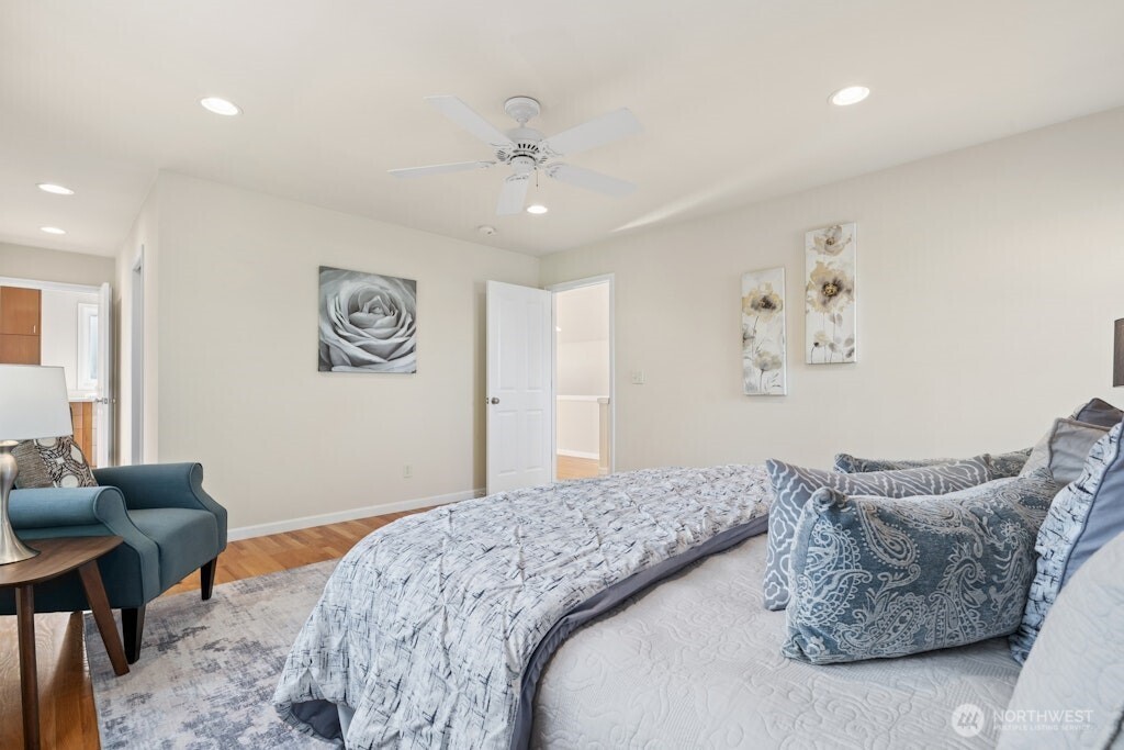 5720 59th Avenue NE, Seattle, WA 98105-2028