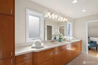 5720 59th Avenue NE, Seattle, WA 98105-2028 - Photo 17