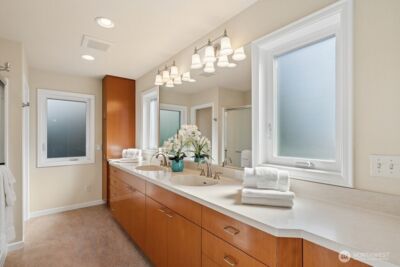 5720 59th Avenue NE, Seattle, WA 98105-2028 - Photo 18