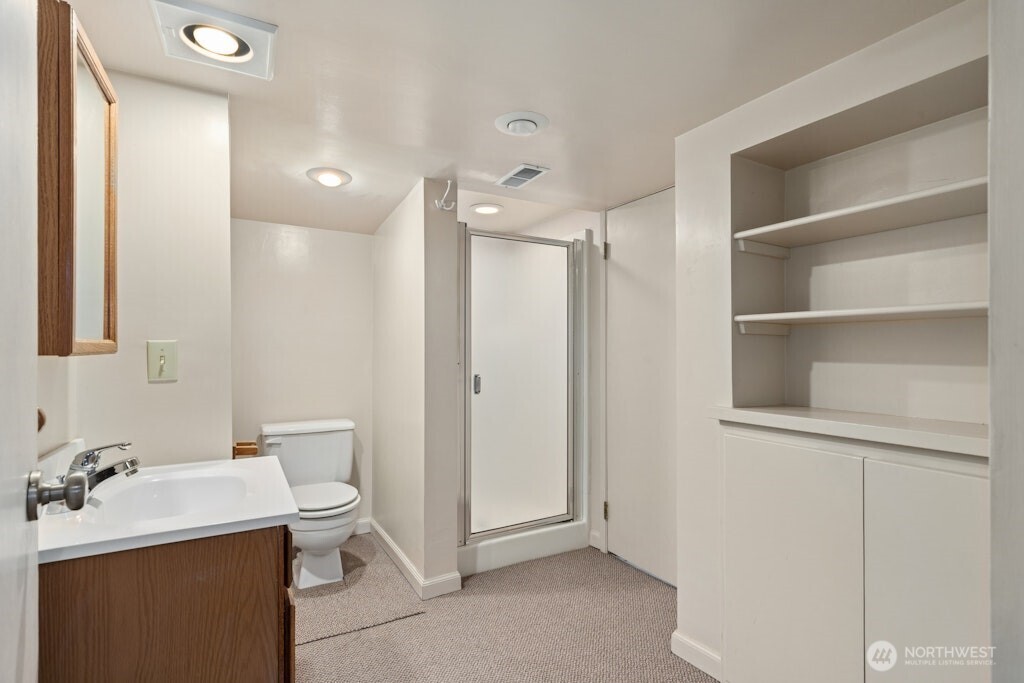 5720 59th Avenue NE, Seattle, WA 98105-2028