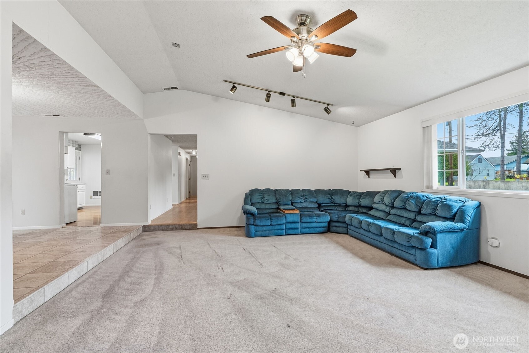 210 Beacon Hill Drive , Longview, WA 98632