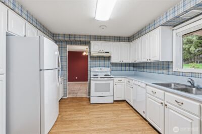 210 Beacon Hill Drive , Longview, WA 98632 - Photo 15