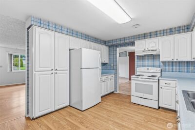 210 Beacon Hill Drive , Longview, WA 98632 - Photo 16