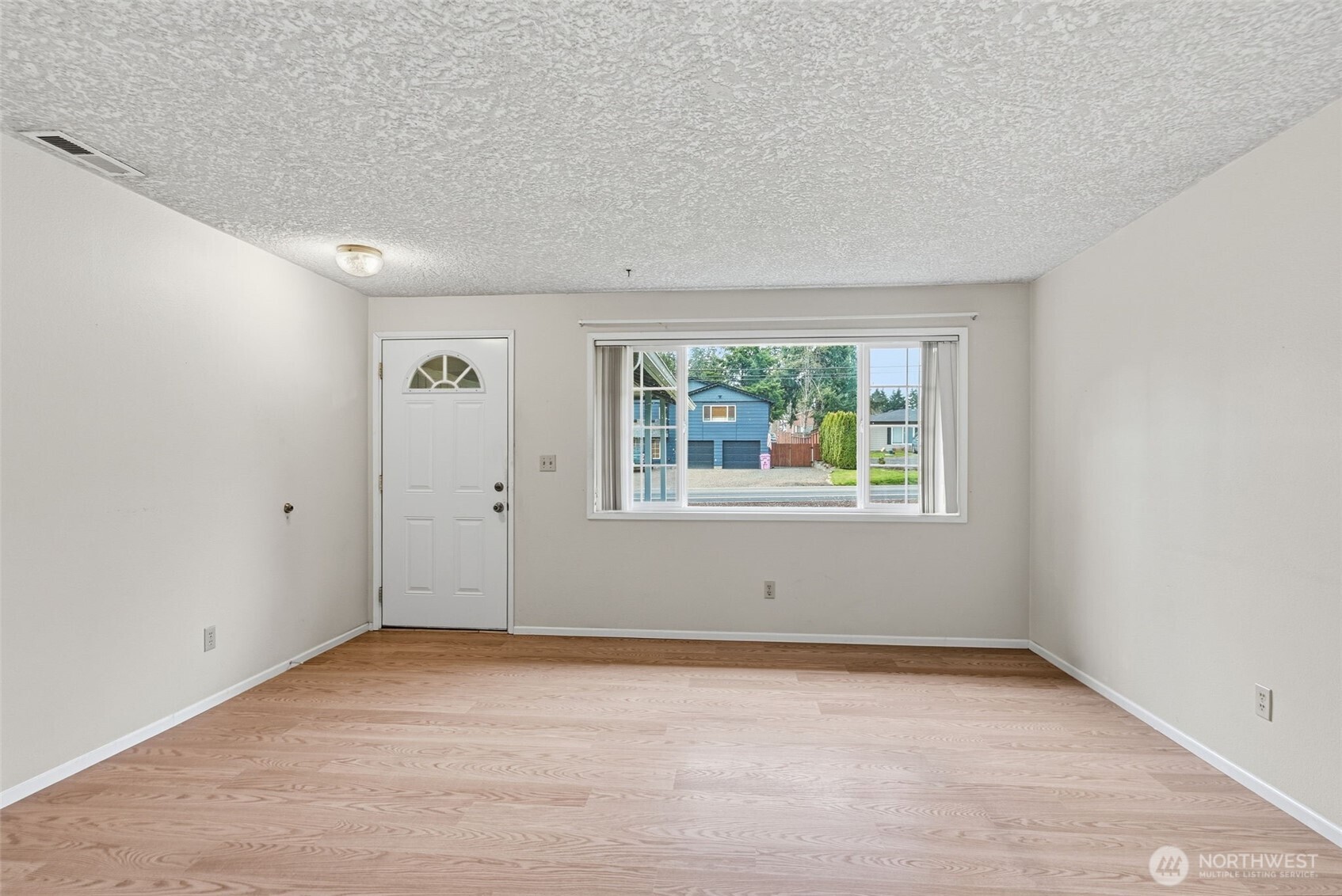 210 Beacon Hill Drive , Longview, WA 98632