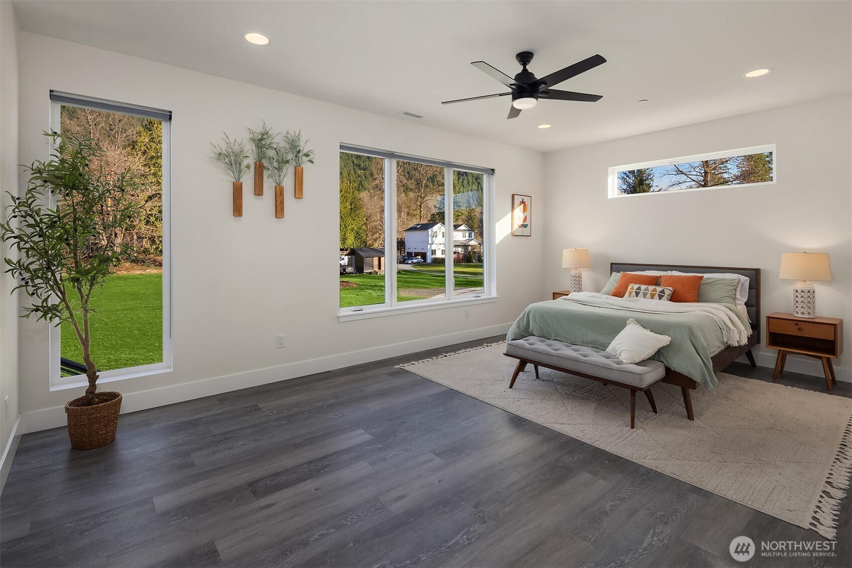 10210 428th Avenue SE, North Bend, WA 98045-9498