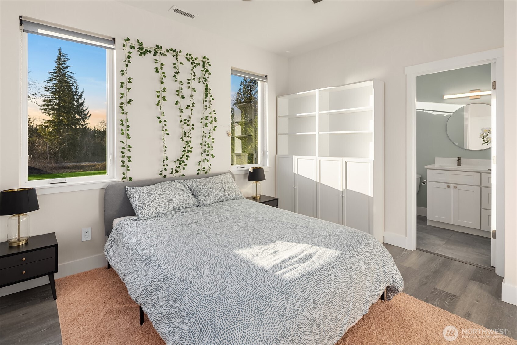 10210 428th Avenue SE, North Bend, WA 98045-9498