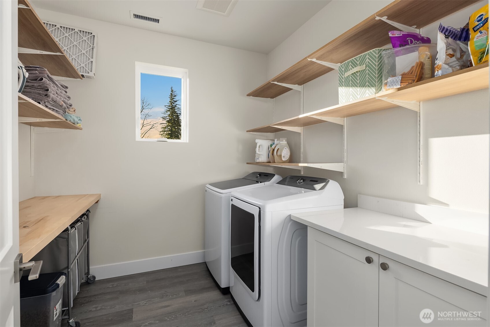 10210 428th Avenue SE, North Bend, WA 98045-9498