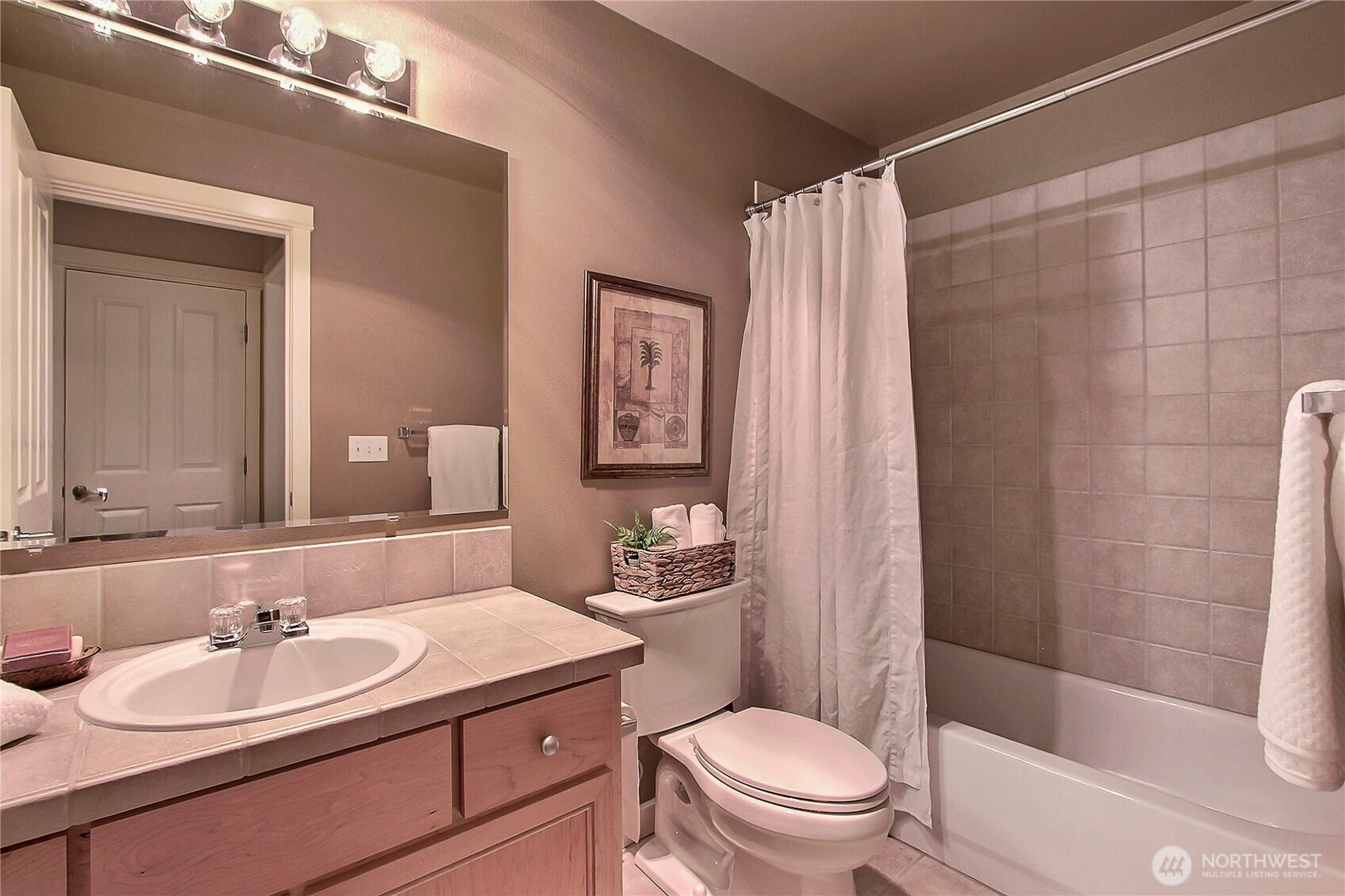 1827 McNeil Circle #3F, Dupont, WA 98327