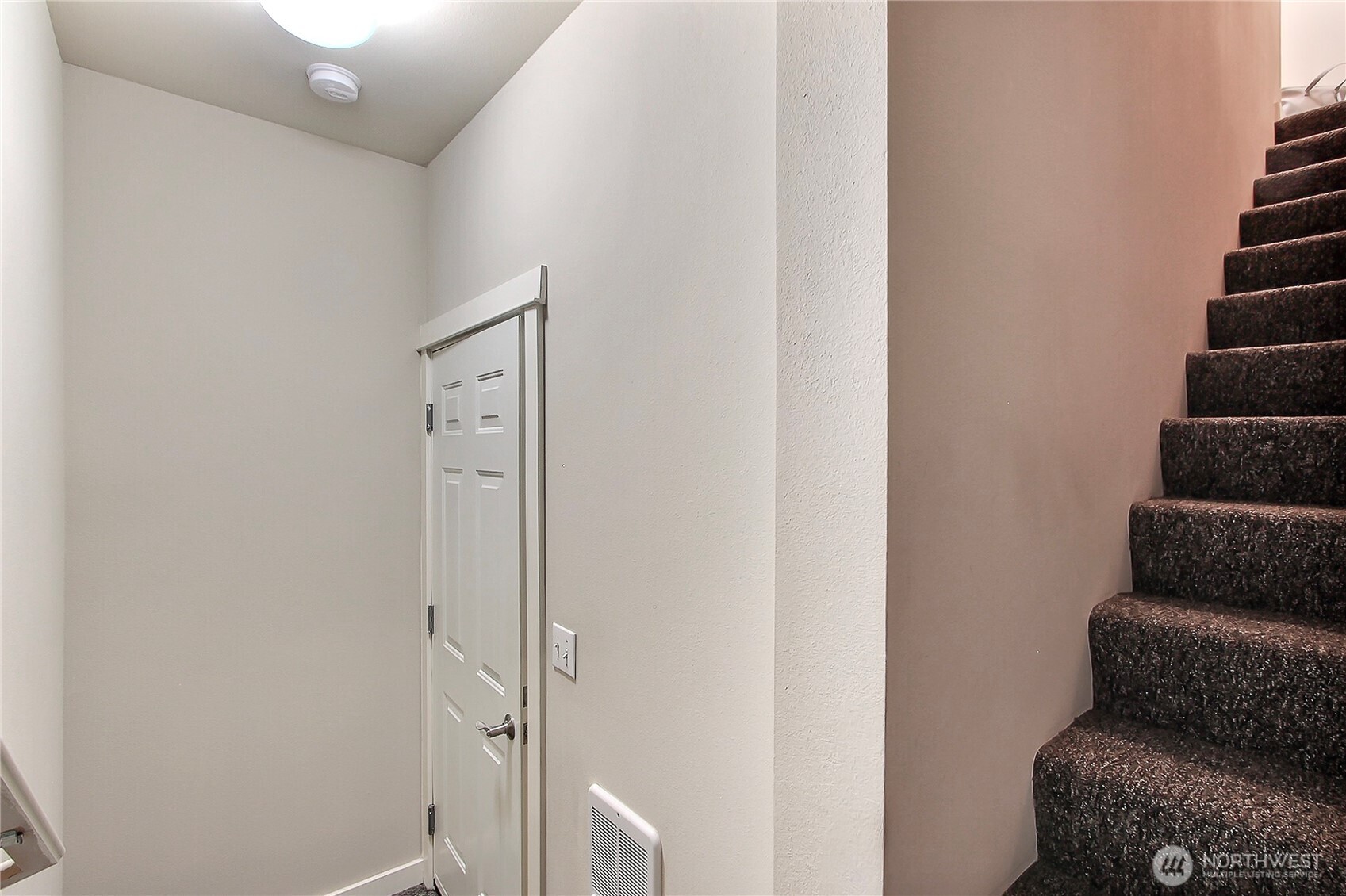 1827 McNeil Circle #3F, Dupont, WA 98327