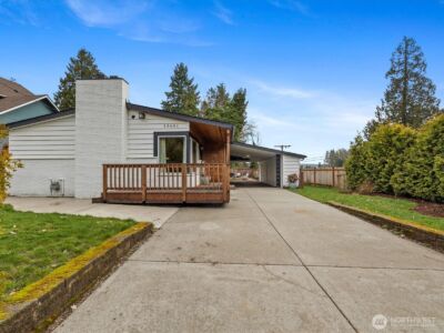 18604 105th Avenue NE, Bothell, WA 98011 - Photo 2