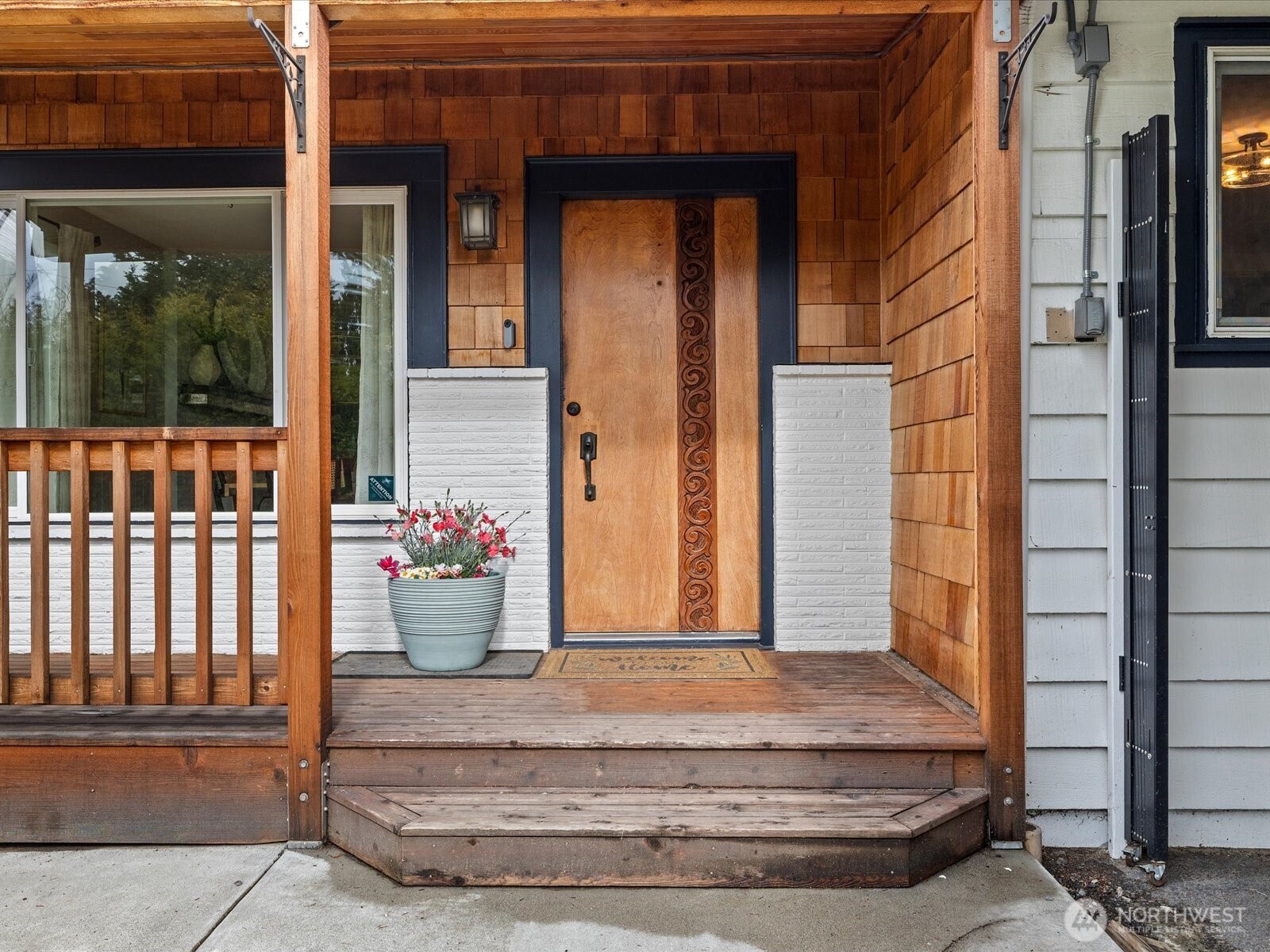 18604 105th Avenue NE, Bothell, WA 98011