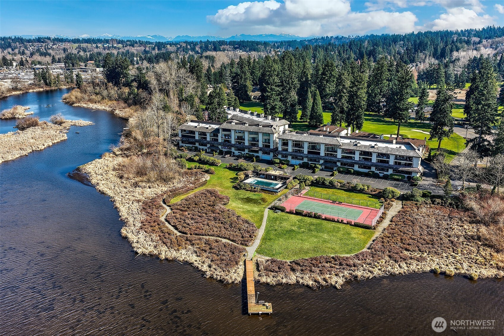 16929 Inglewood Road NE #C305, Kenmore, WA 98028