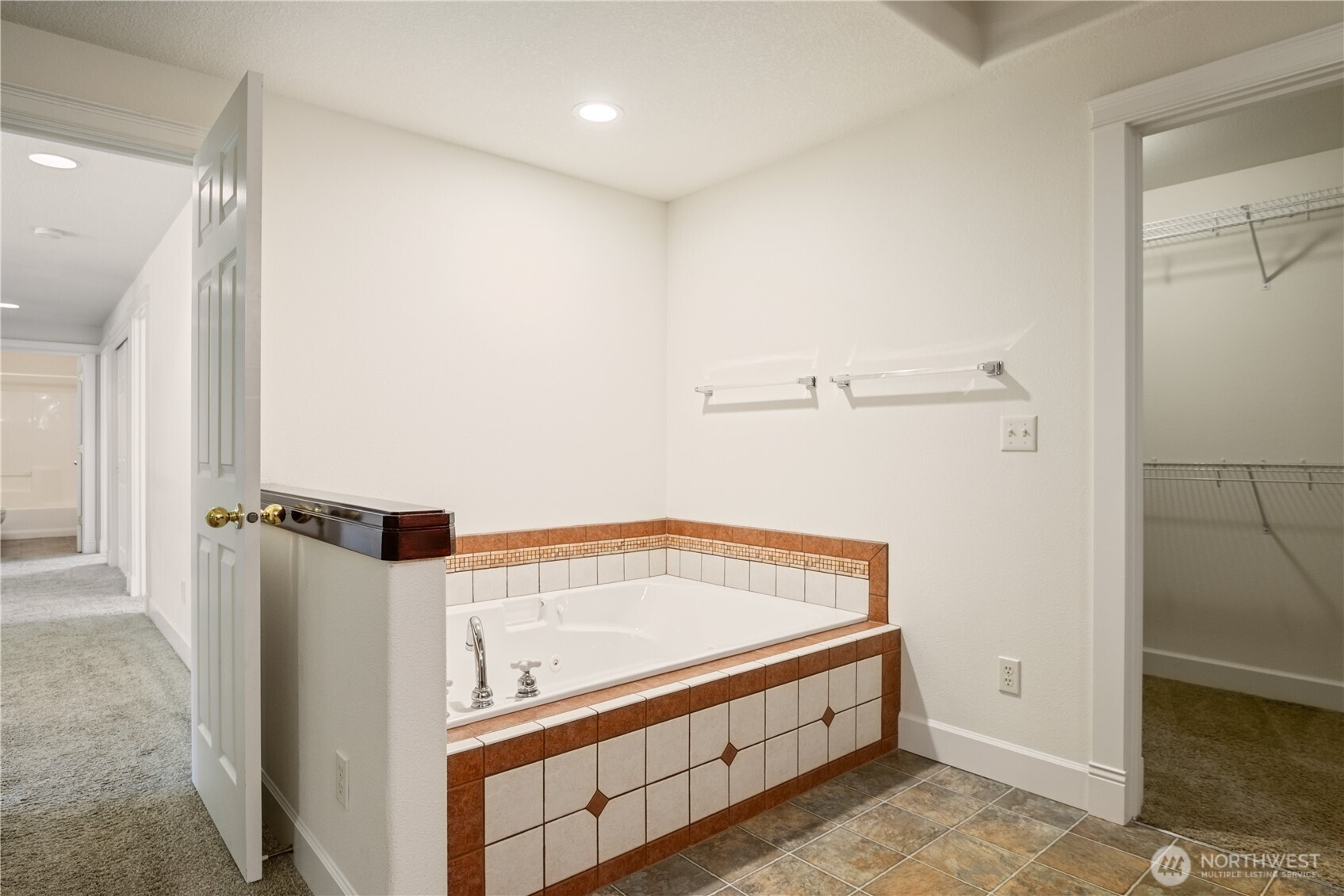 107 Basswood Drive , Silverlake, WA 98645