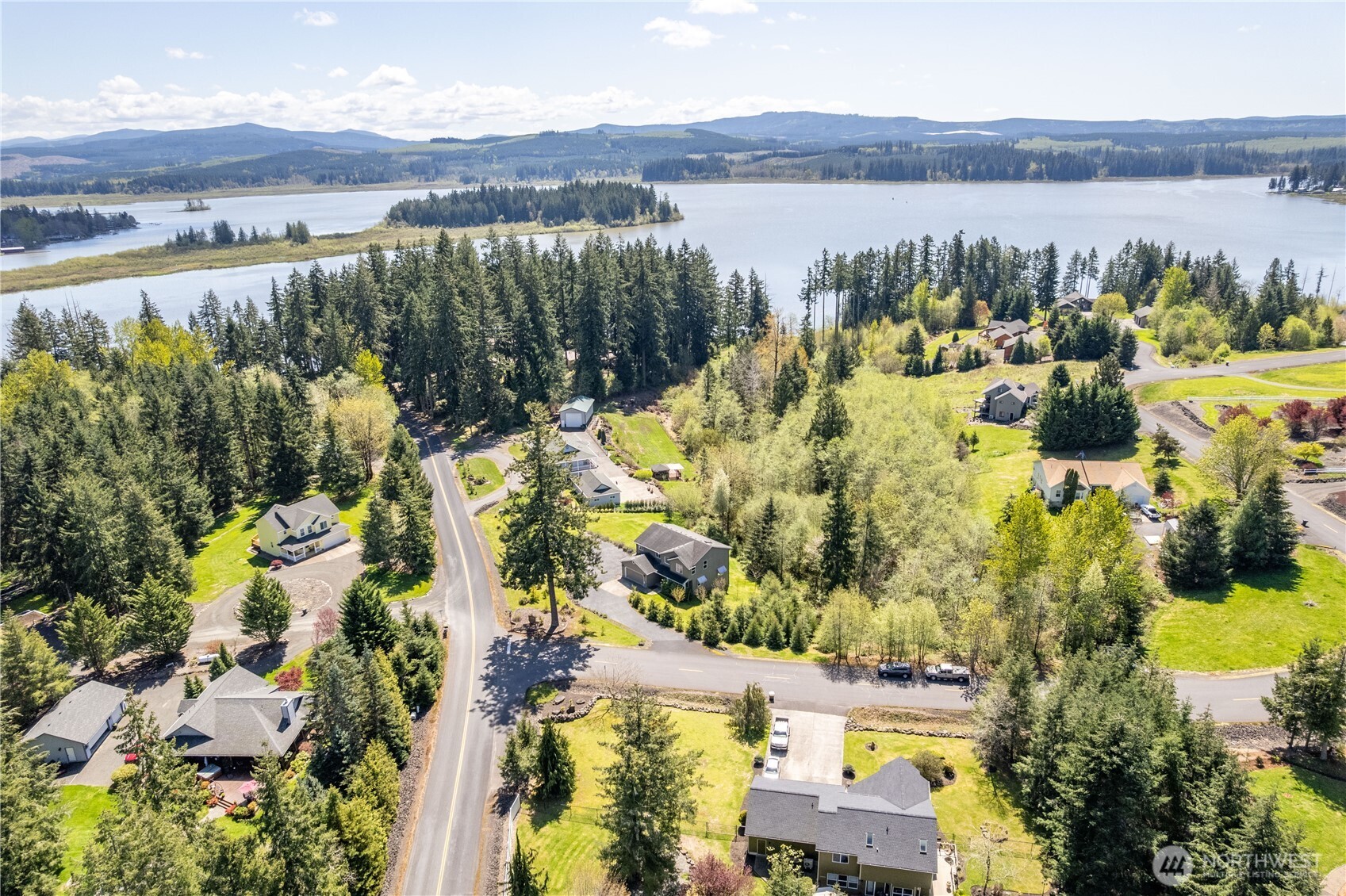 107 Basswood Drive , Silverlake, WA 98645