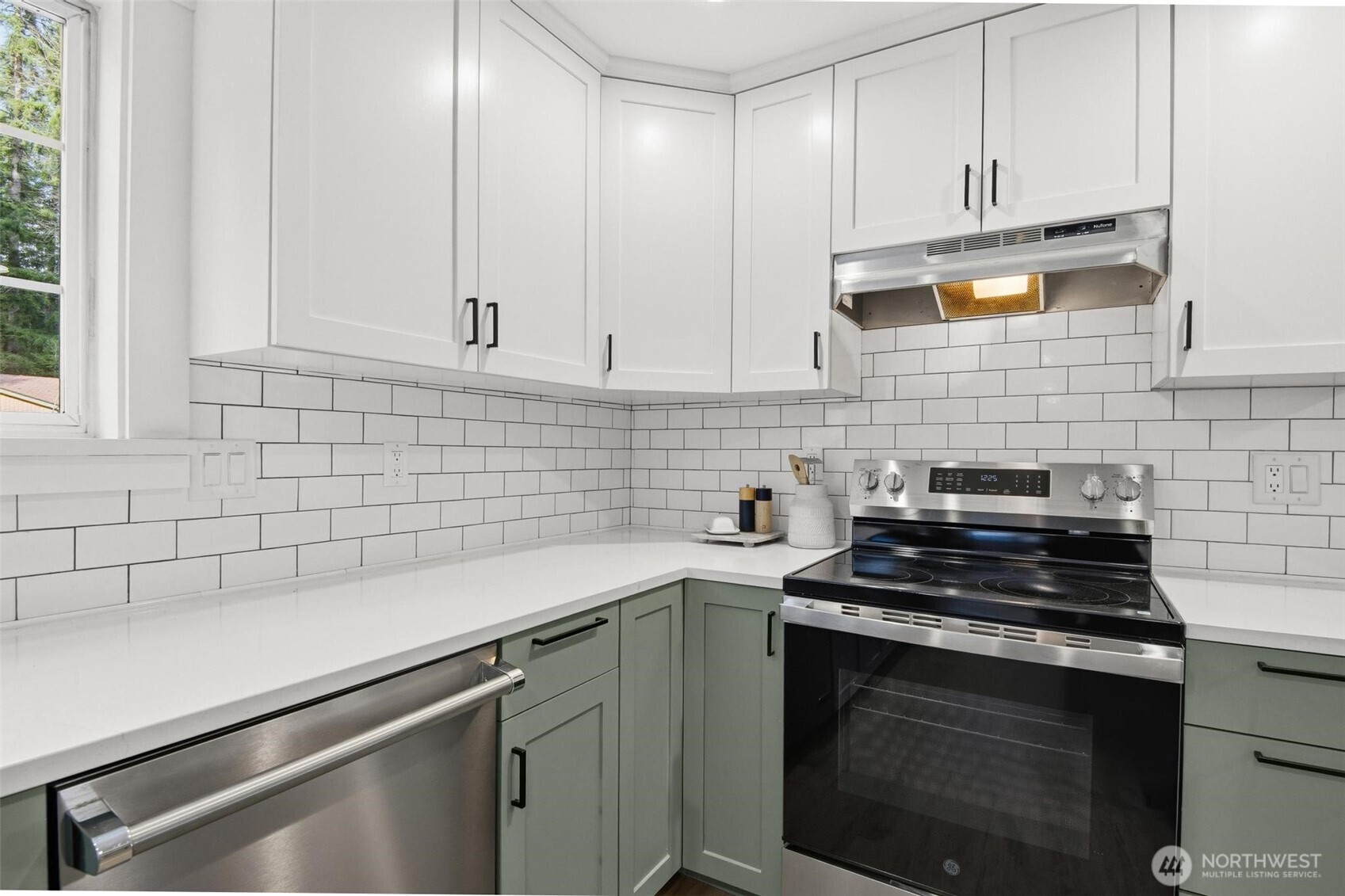 20511 Greening Road , Bothell, WA 98012