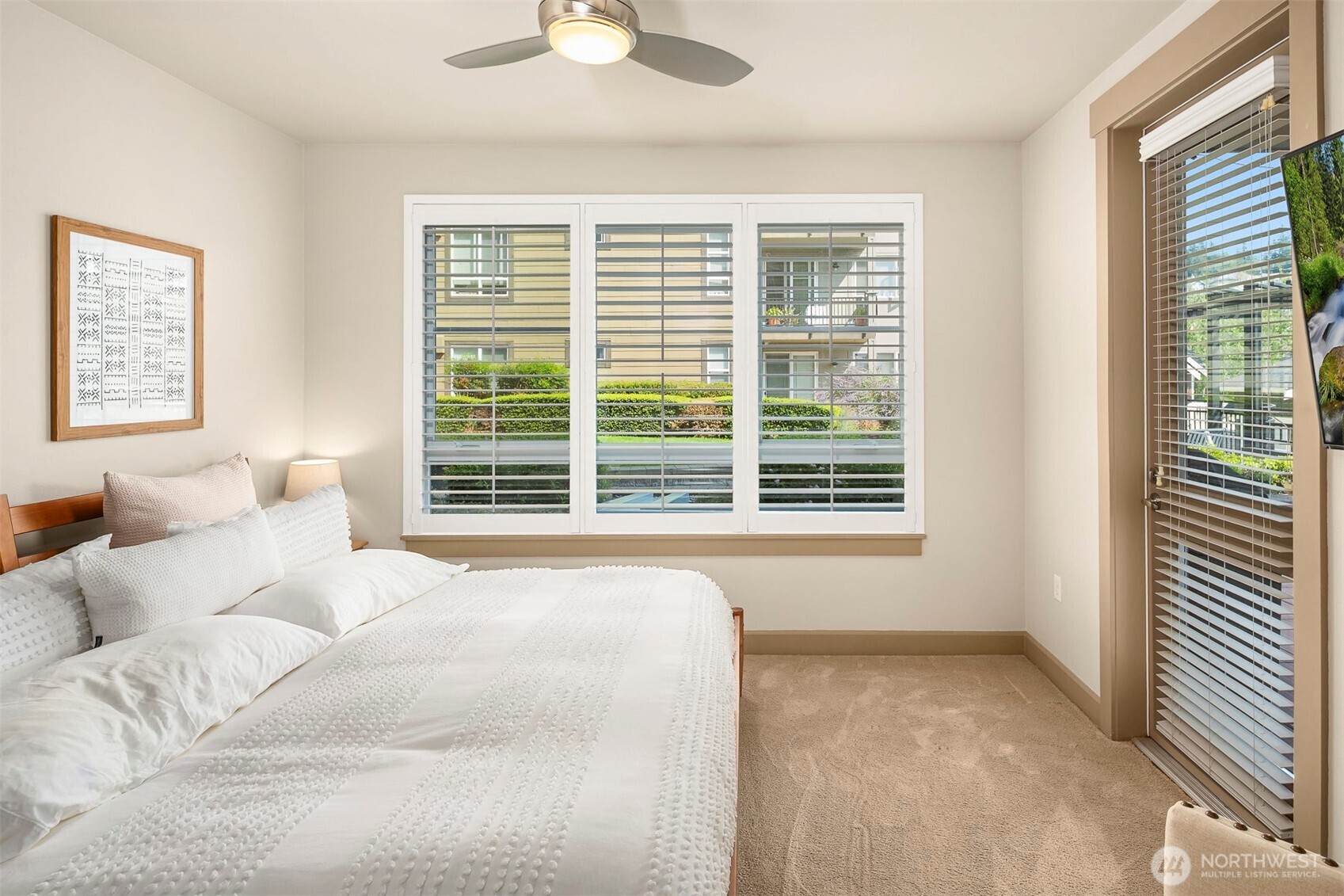 1840 25th Avenue NE #202, Issaquah, WA 98029