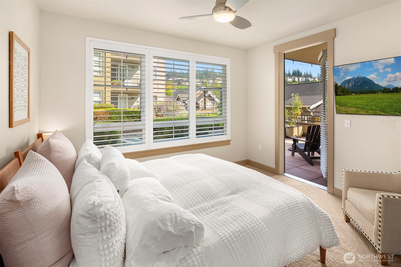 1840 25th Avenue NE #202, Issaquah, WA 98029