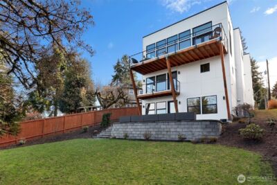 4224 NE 124th Street , Seattle, WA 98125 - Photo 2