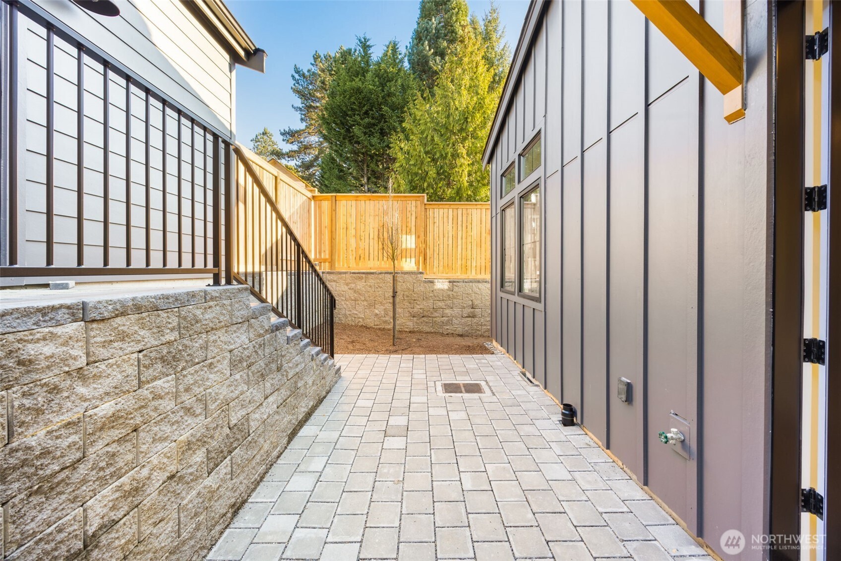 1860 1st Street , Kirkland, WA 98033