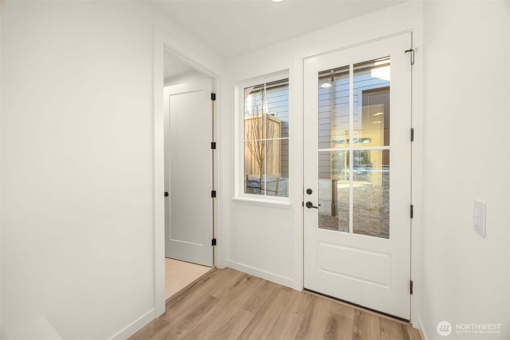 1860 1st Street , Kirkland, WA 98033