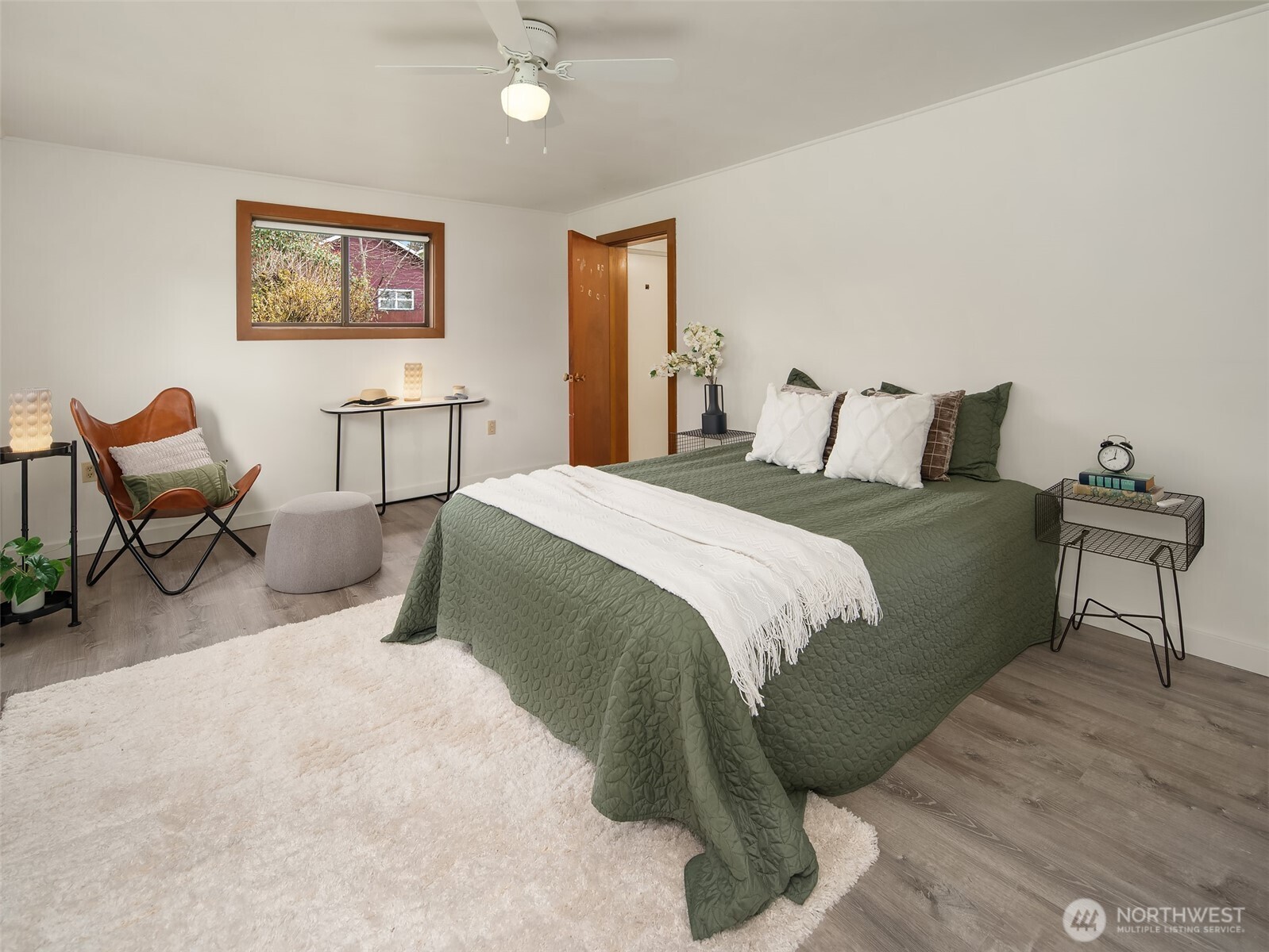 10006 SW 188th Street , Vashon, WA 98070