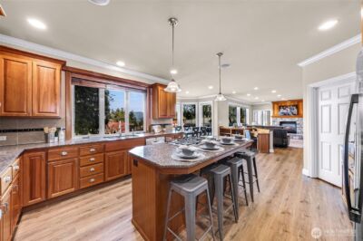 2302 277th Avenue SE, Sammamish, WA 98075 - Photo 4