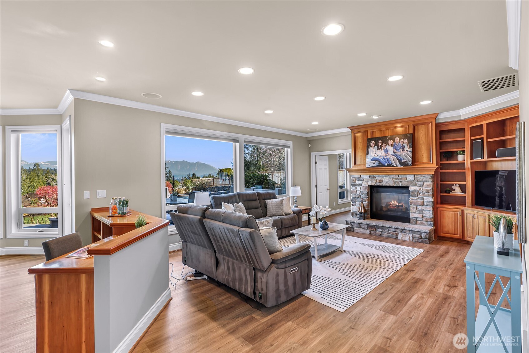 2302 277th Avenue SE, Sammamish, WA 98075