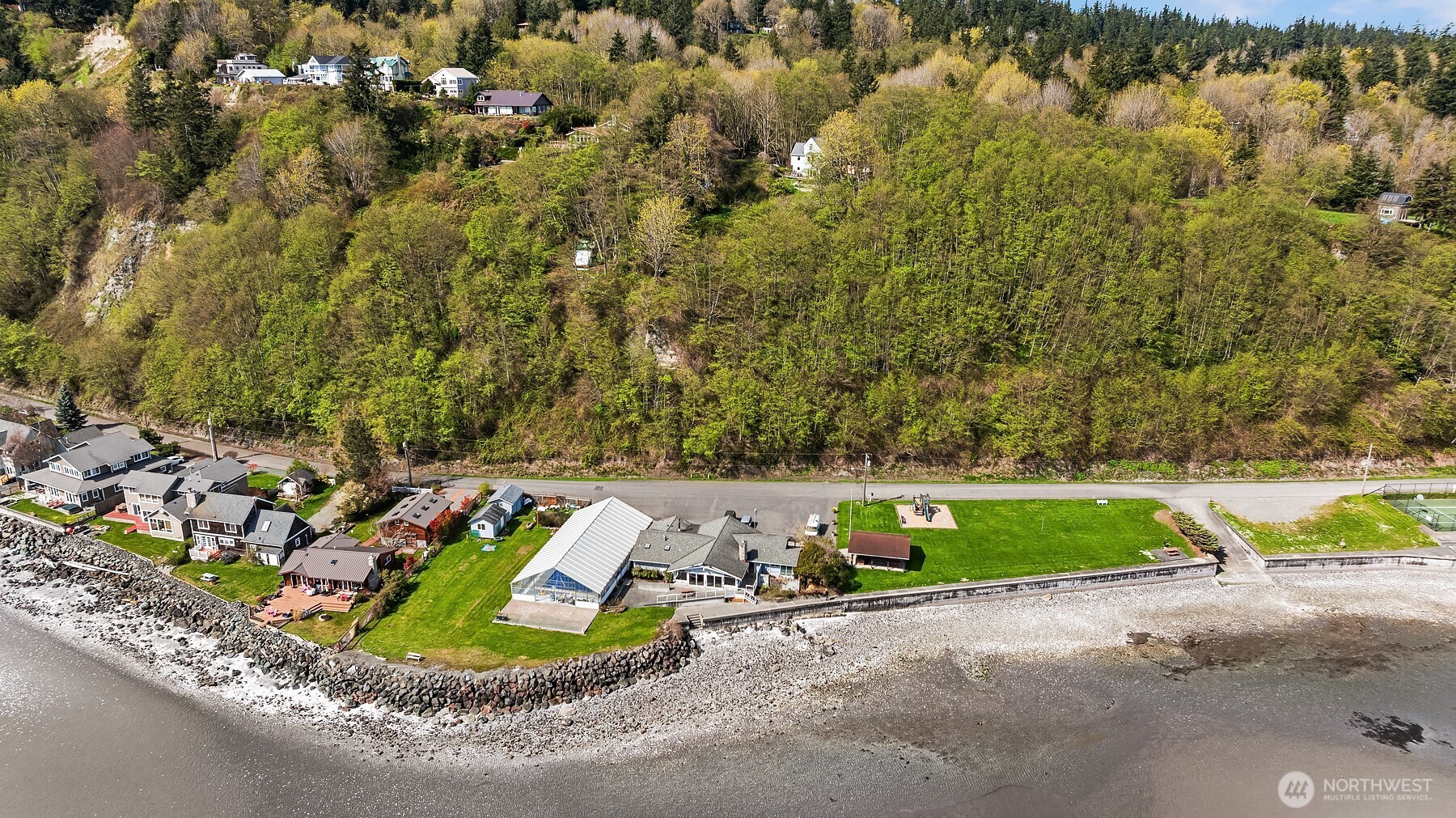 8042 Island Court , Clinton, WA 98236