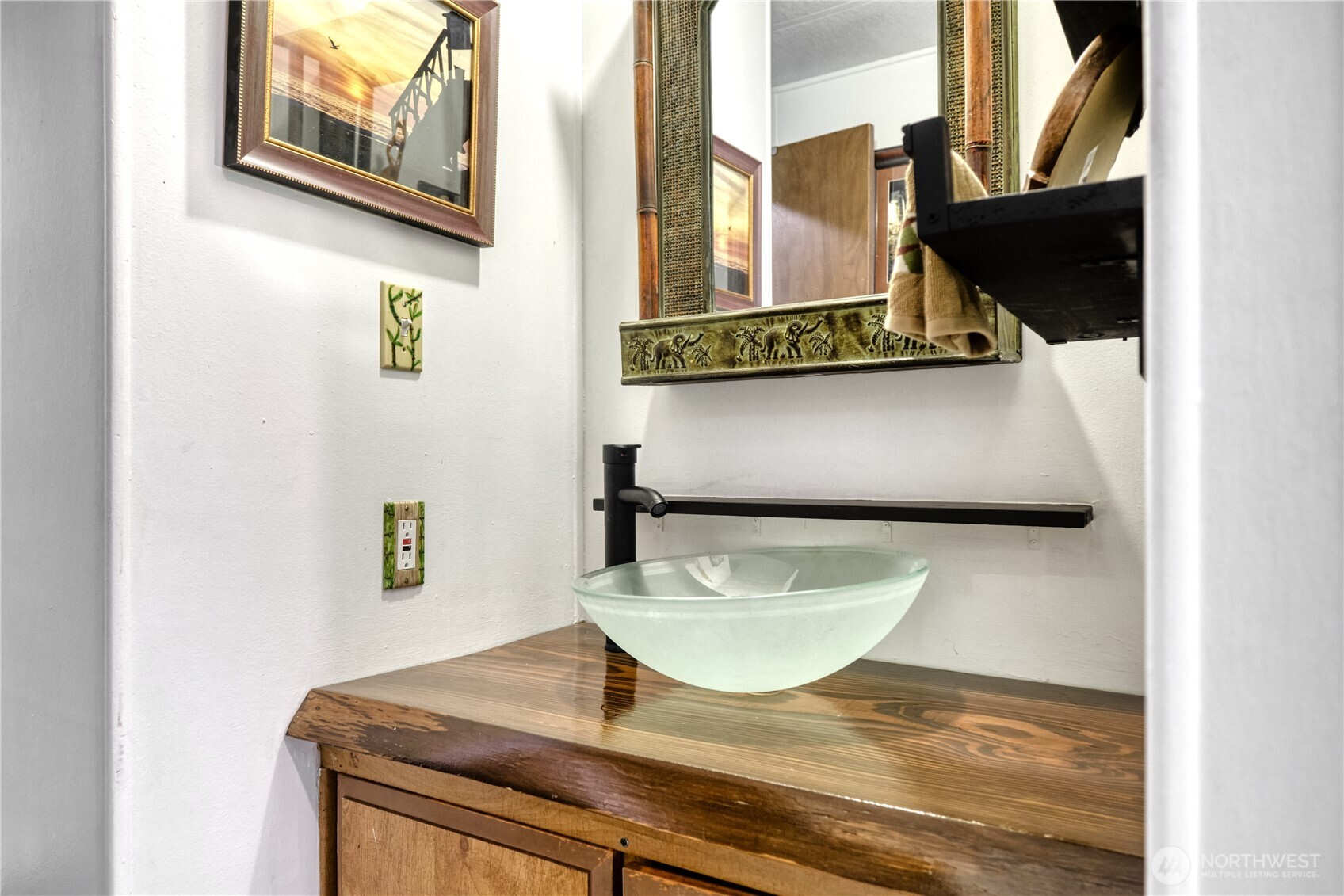 1555 Panorama Drive , Point Roberts, WA 98281