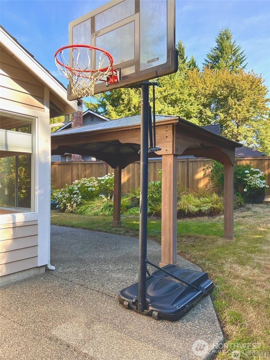 2222 buckingham Drive SE, Olympia, WA 98501