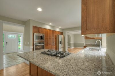 2222 buckingham Drive SE, Olympia, WA 98501 - Photo 3