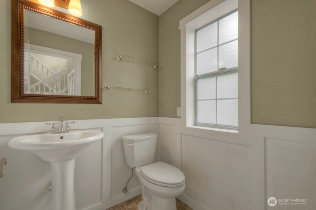 2222 buckingham Drive SE, Olympia, WA 98501